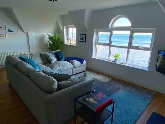 Sound Of The Sea - Penthouse In Portrush Apartment ภายนอก รูปภาพ