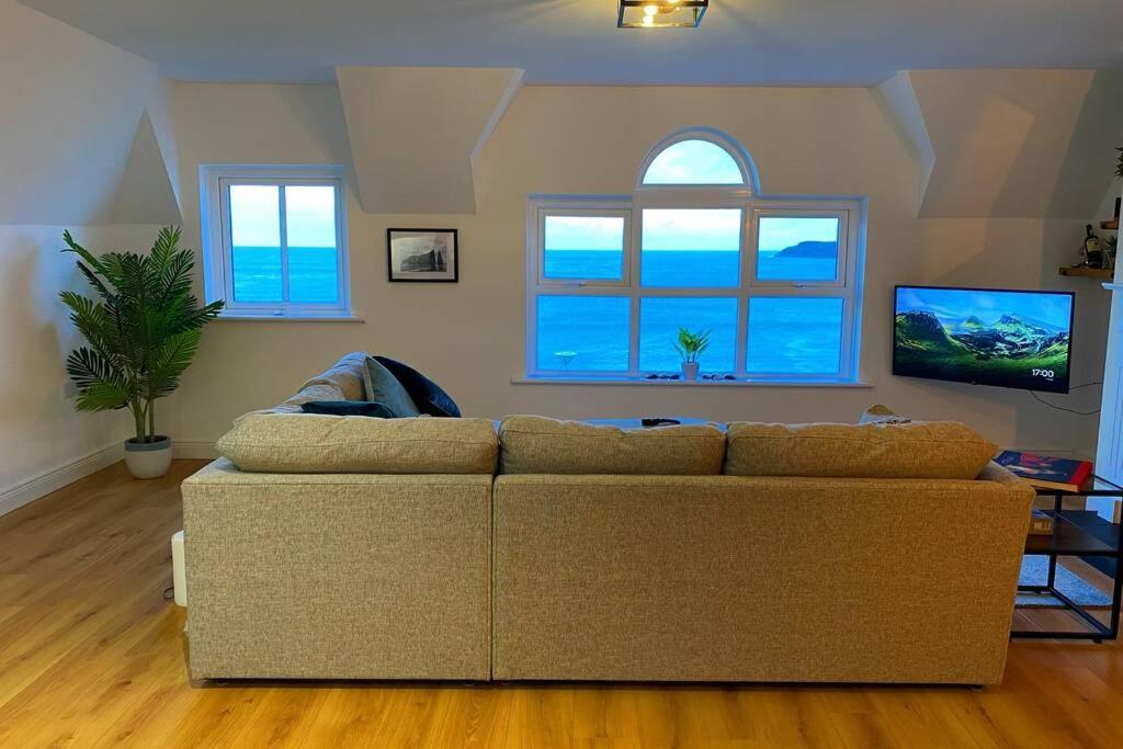 Sound Of The Sea - Penthouse In Portrush Apartment ภายนอก รูปภาพ