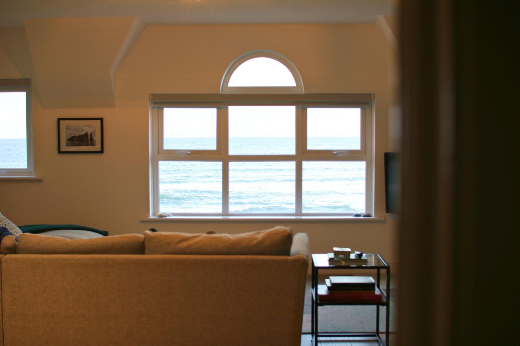 Sound Of The Sea - Penthouse In Portrush Apartment ภายนอก รูปภาพ